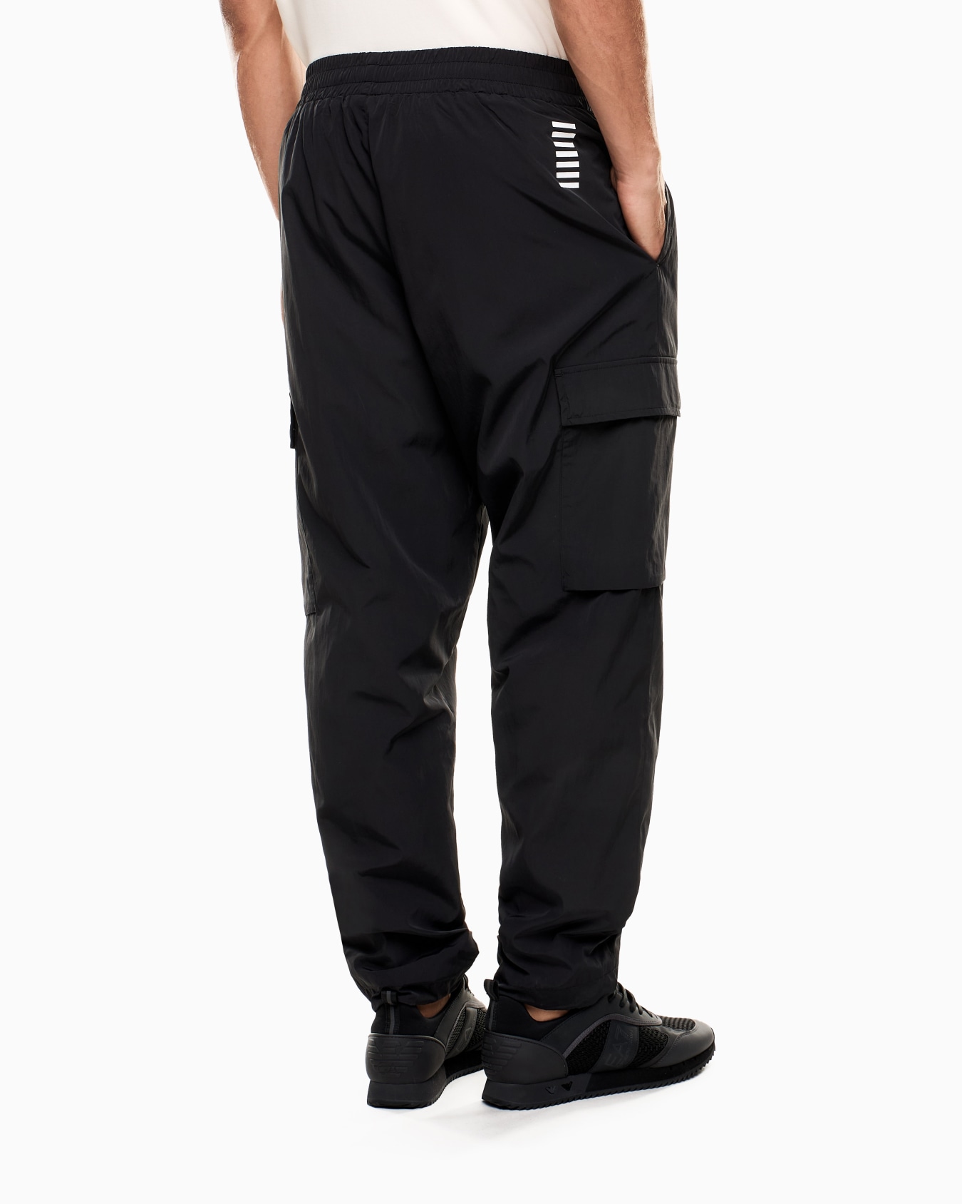 Core Identity Jogginghose aus Nylon Folie 2