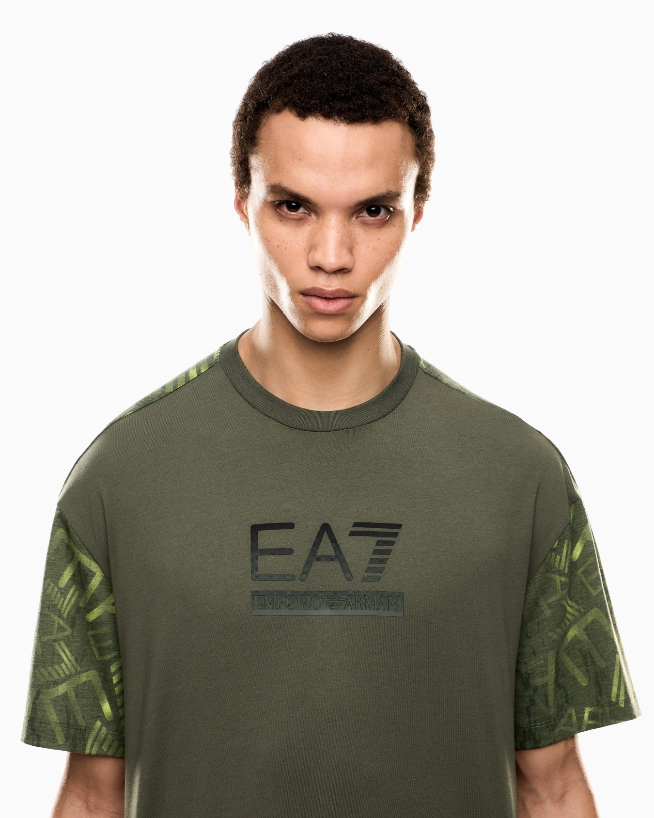 Graphic Series cotton-jersey crew-neck T-shirt Slide 4
