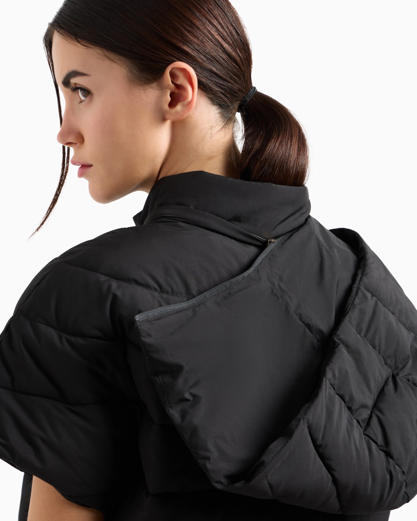 Veste à capuche Core Lady en nylon Diapositive 5