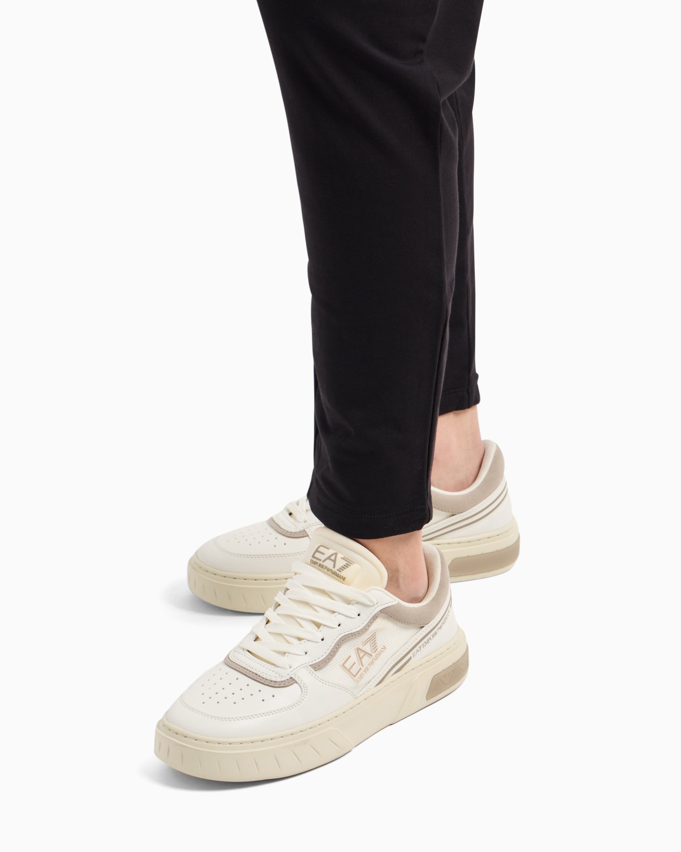 Stretch-cotton tracksuit with logo Slide 4