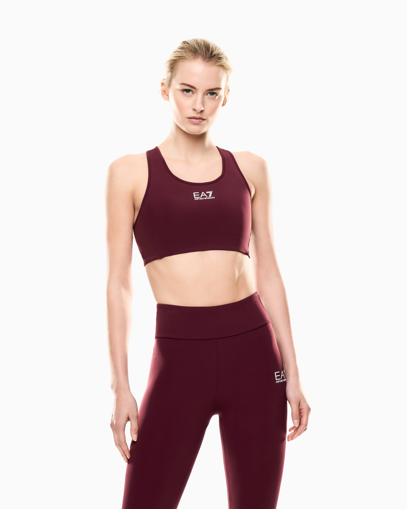 Dynamic Athlete sports bra in VIGOR7 technical fabric Slide 3