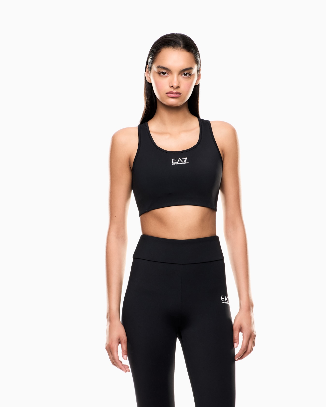 Dynamic Athlete sports bra in VIGOR7 technical fabric Slide 3