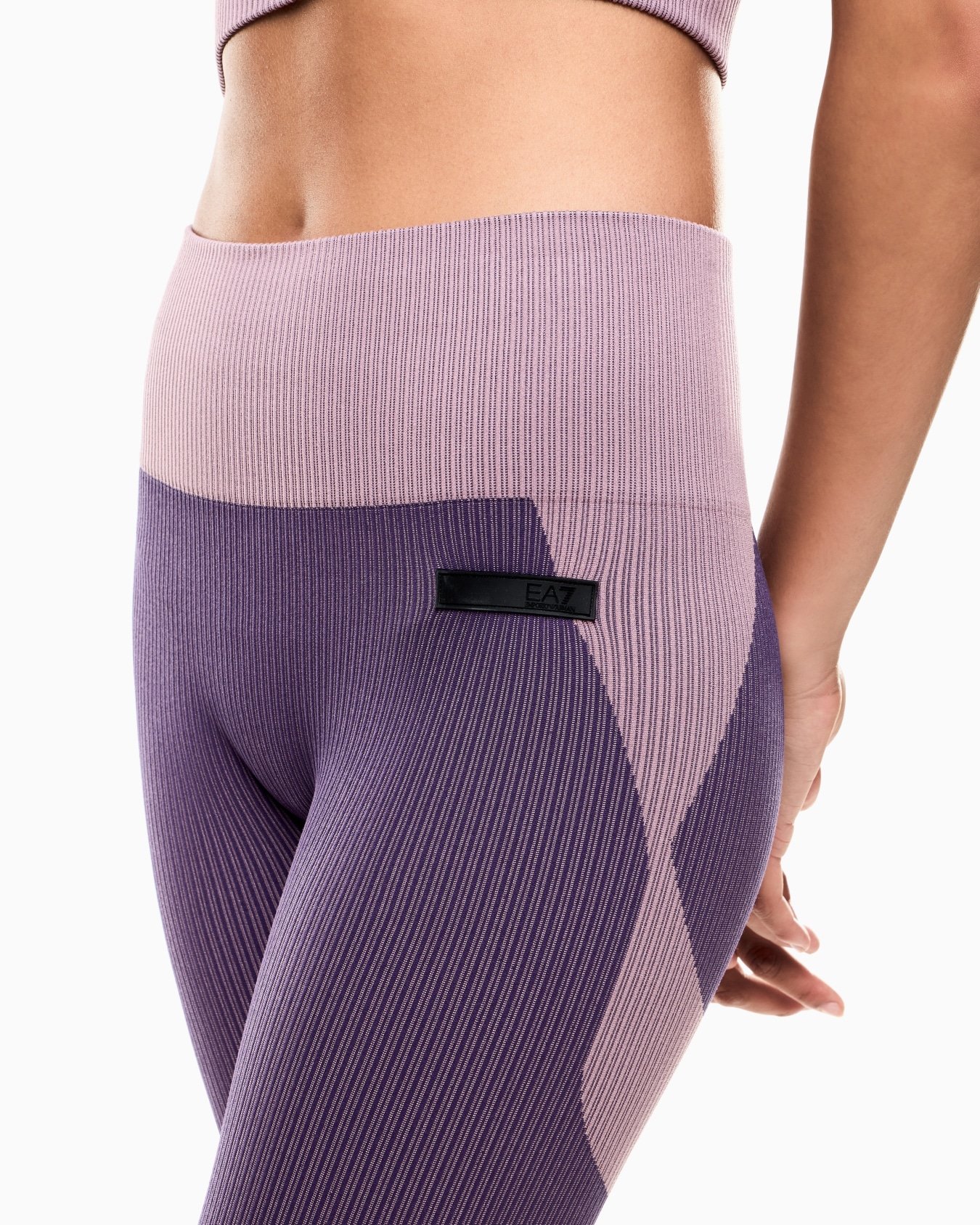Dynamic Athlete seamless leggings in VIGOR7 technical fabric Slide 4