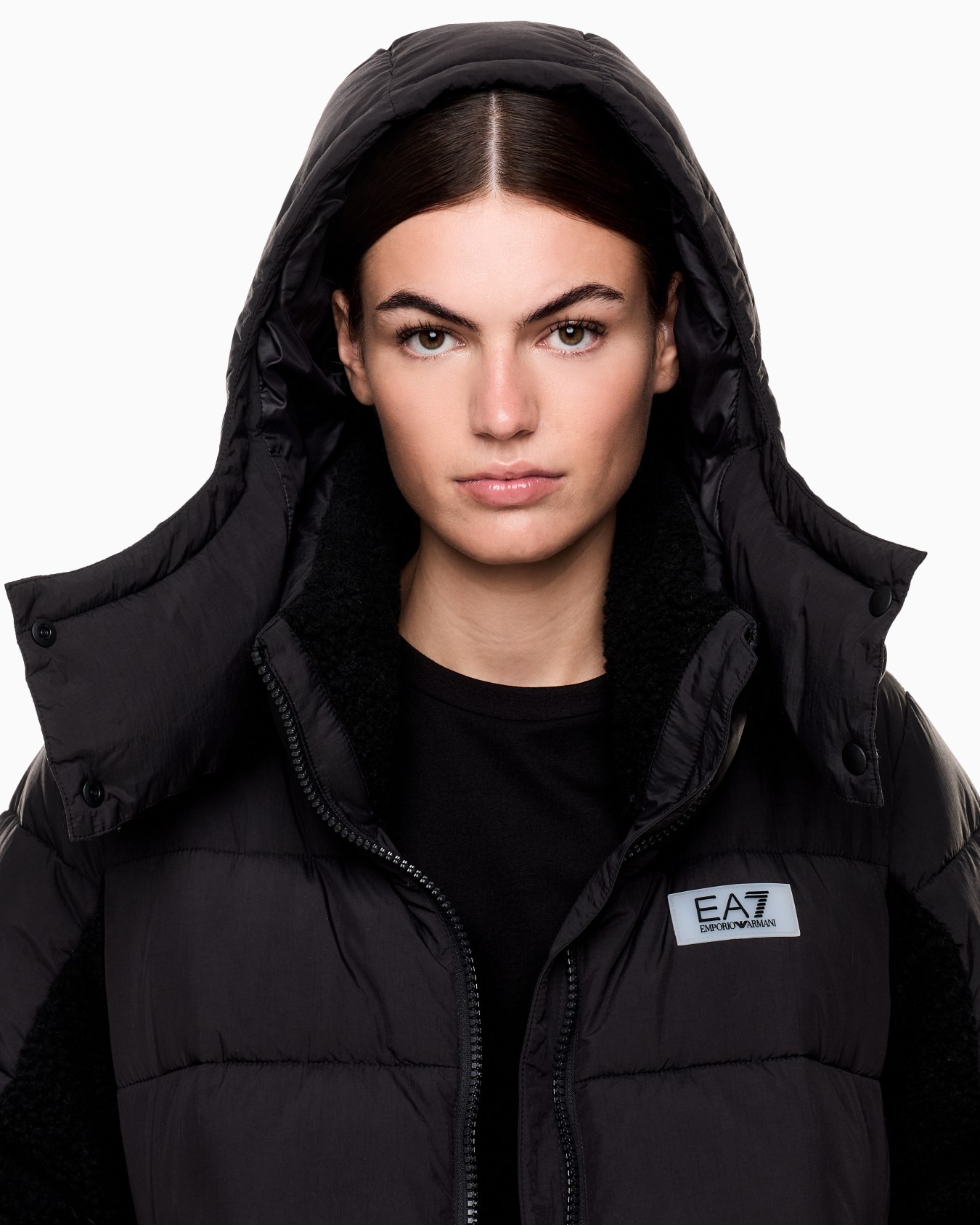 Veste rembourrée en nylon avec détails en tissu effet peluche Diapositive 4