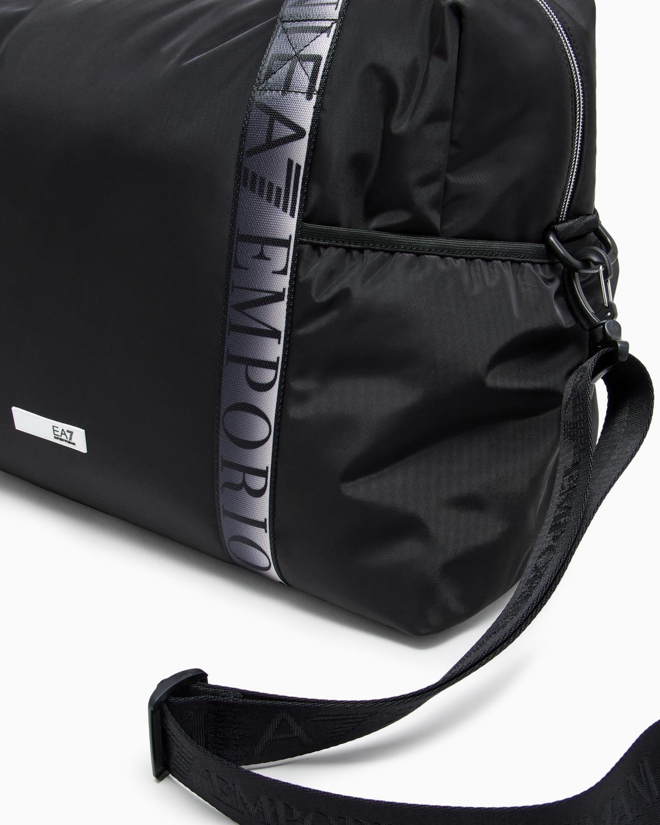 Große Tasche aus Funktionsgewebe Folie 4