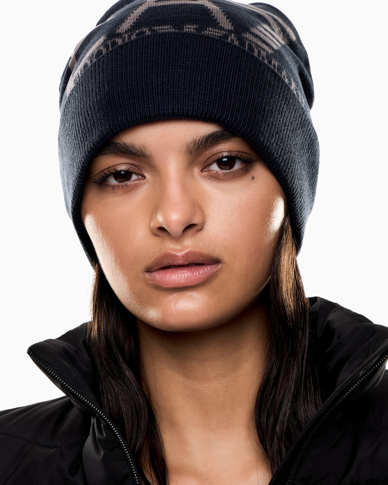 Beanie Visibility con maxi logo EA7 Slide 2