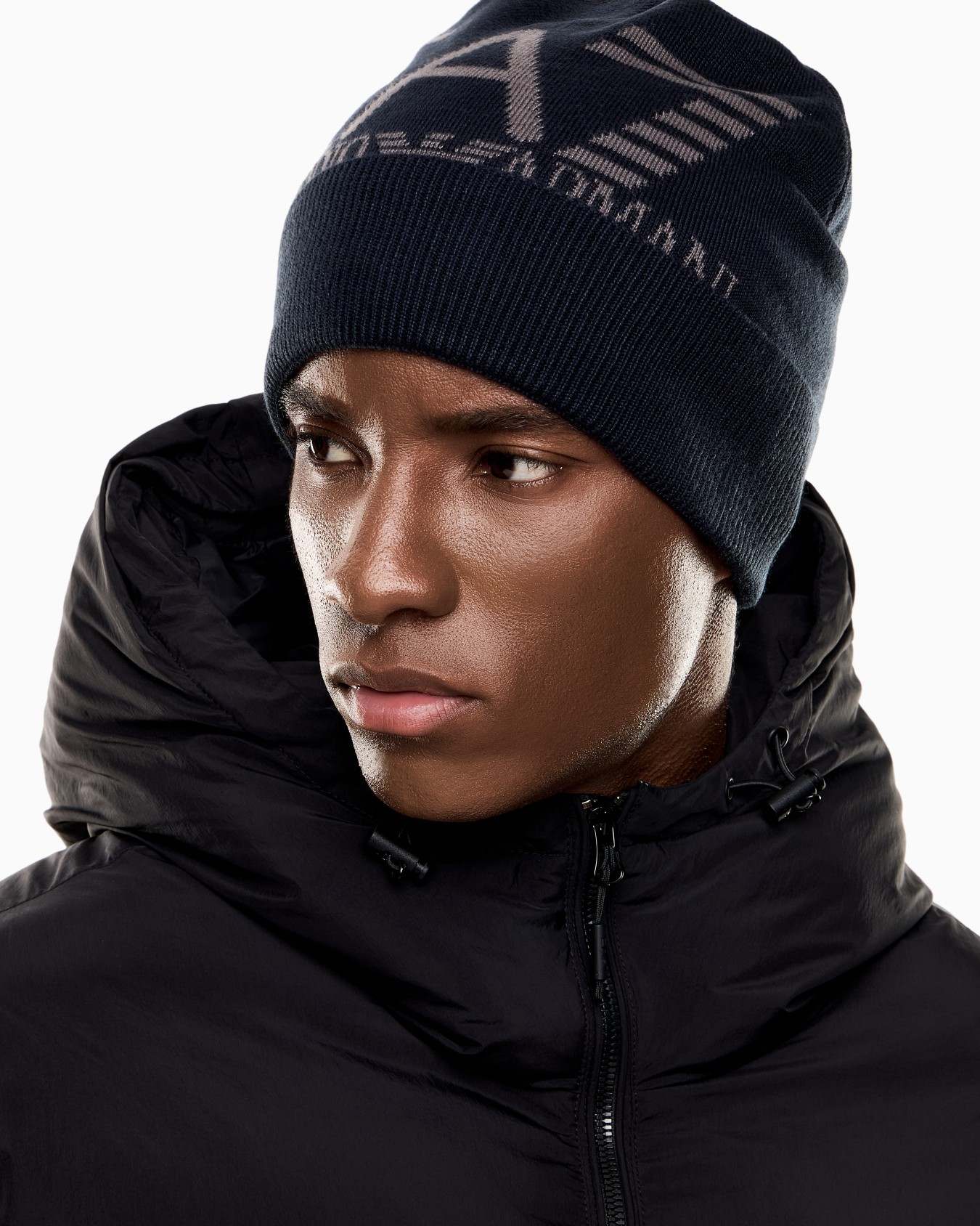Beanie Visibility con maxi logo EA7 Slide 3