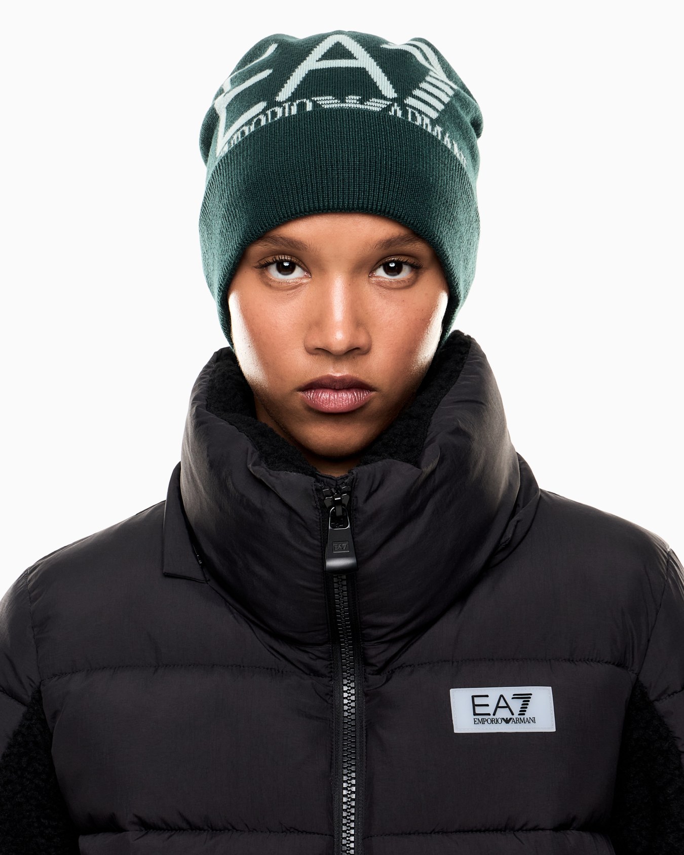 Bonnet Visibility avec grand logo EA7 Diapositive 2