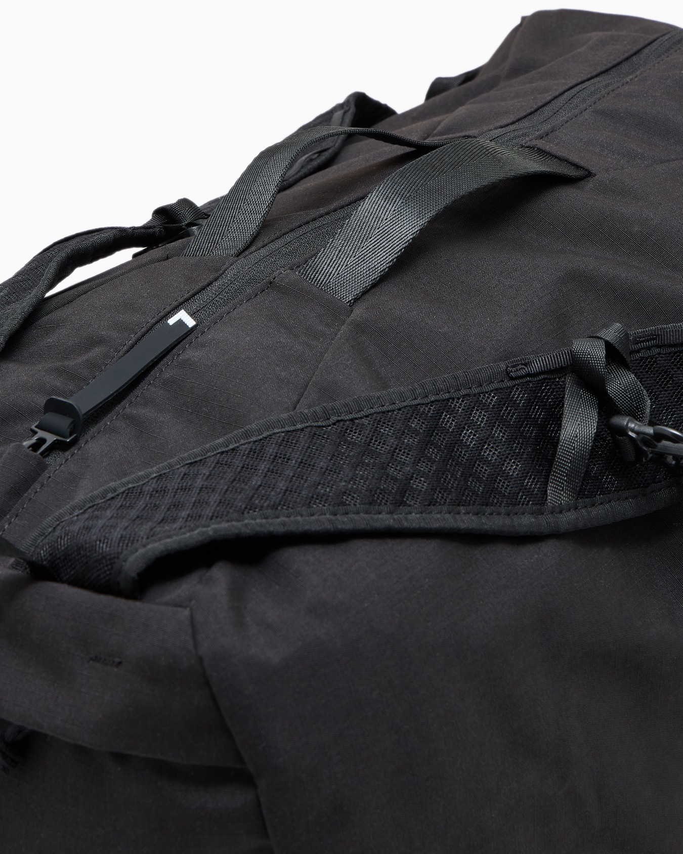 Nylon and mesh gym bag Slide 4