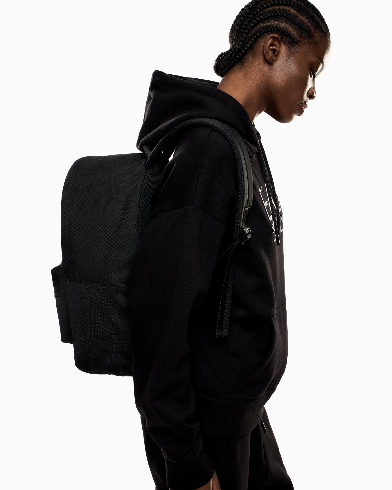 Train Core round backpack with oversized EA7 Logo Slide 6