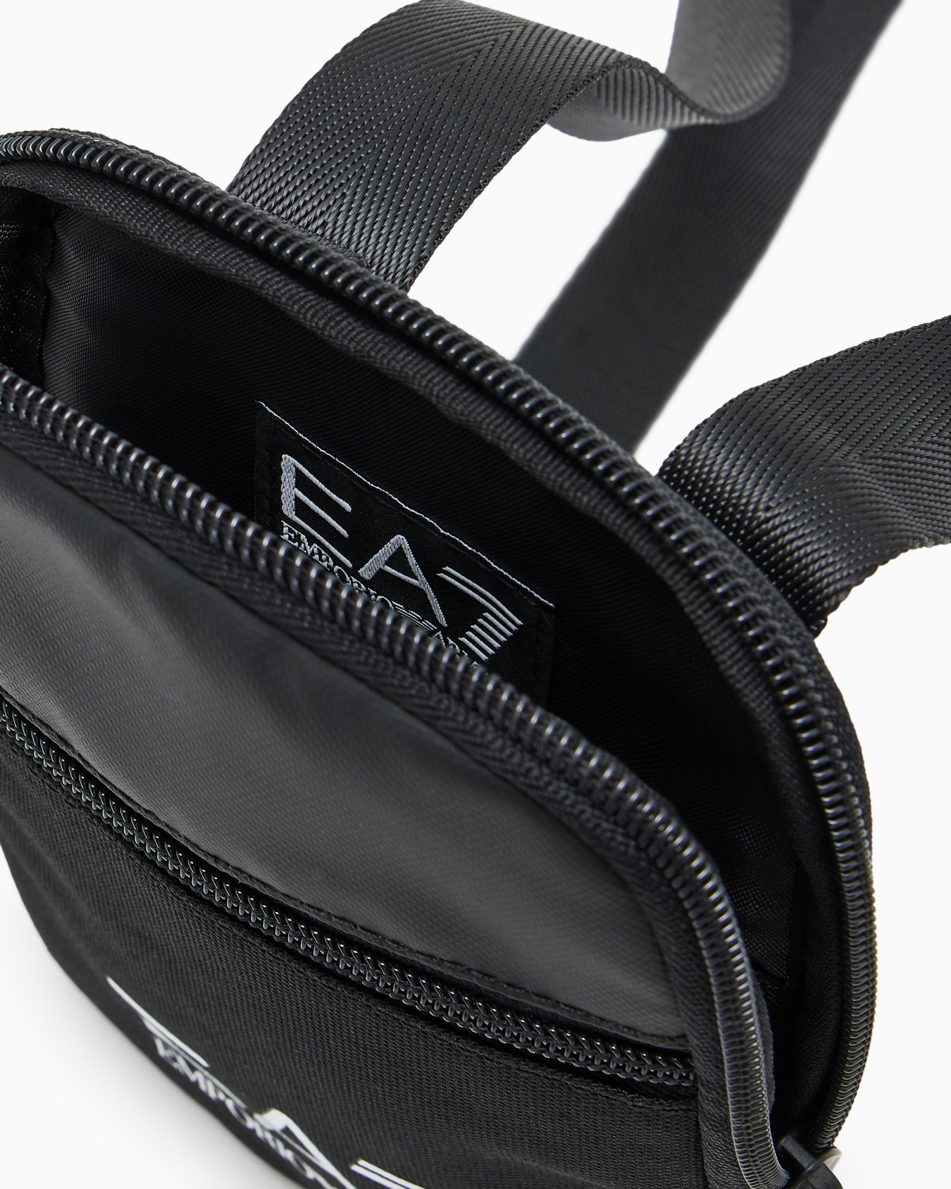 Train Core small cross-body bag with oversized EA7 logo Slide 3