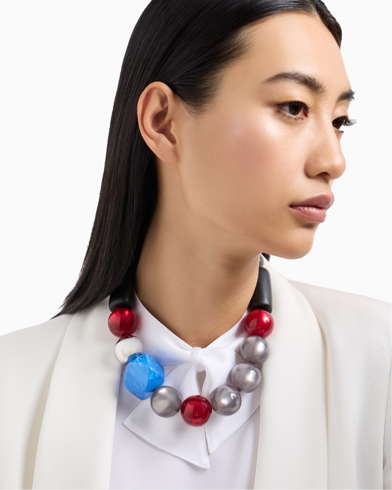 Choker necklace with spheres and geometric gemstones Slide 2