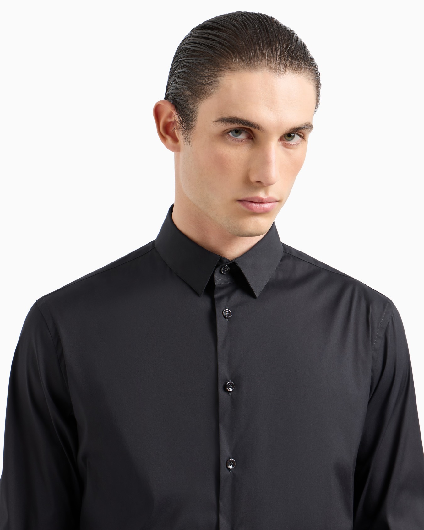 Stretch fabric shirt with collar stays Slide 4