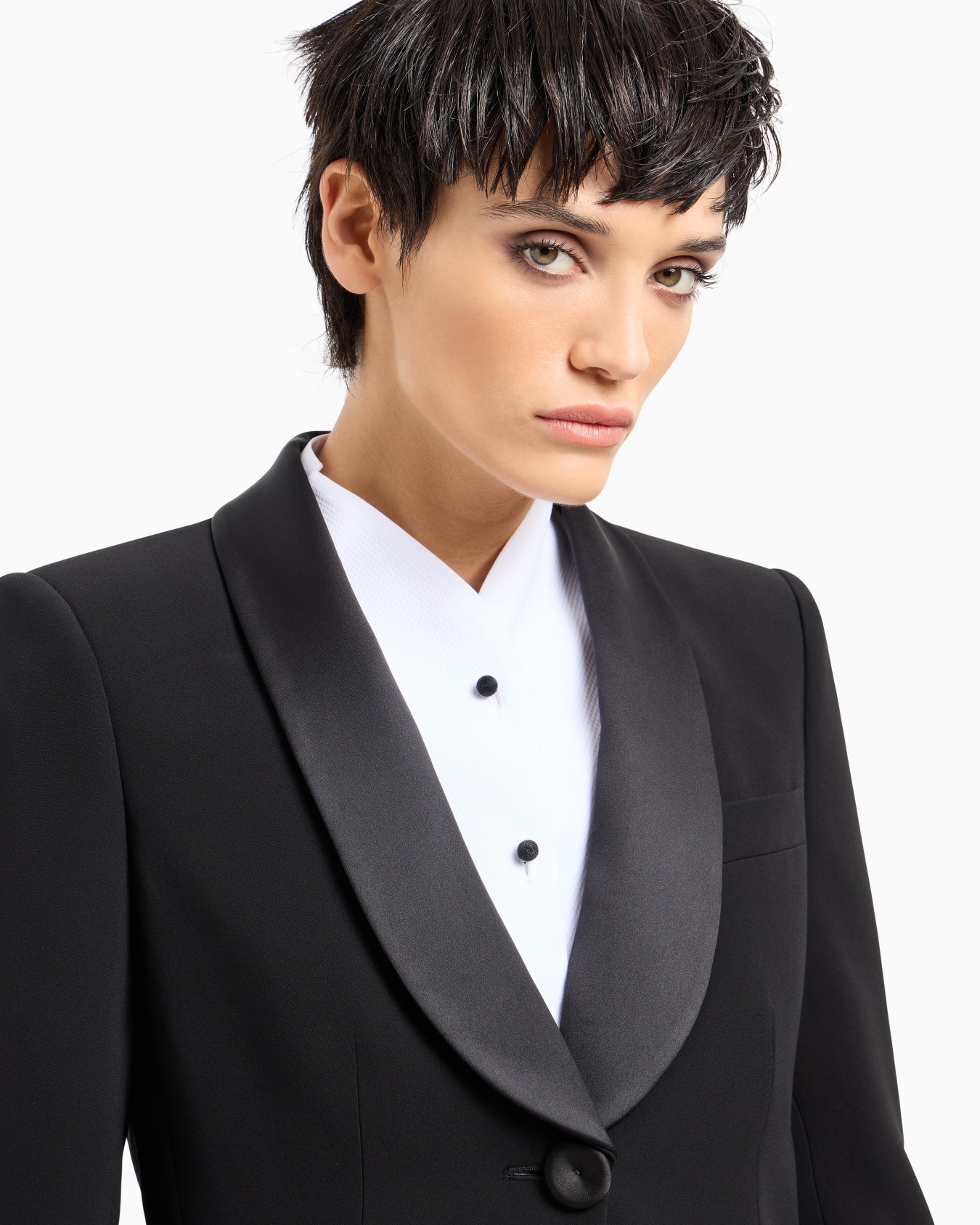 Pure silk crêpe tuxedo Slide 4