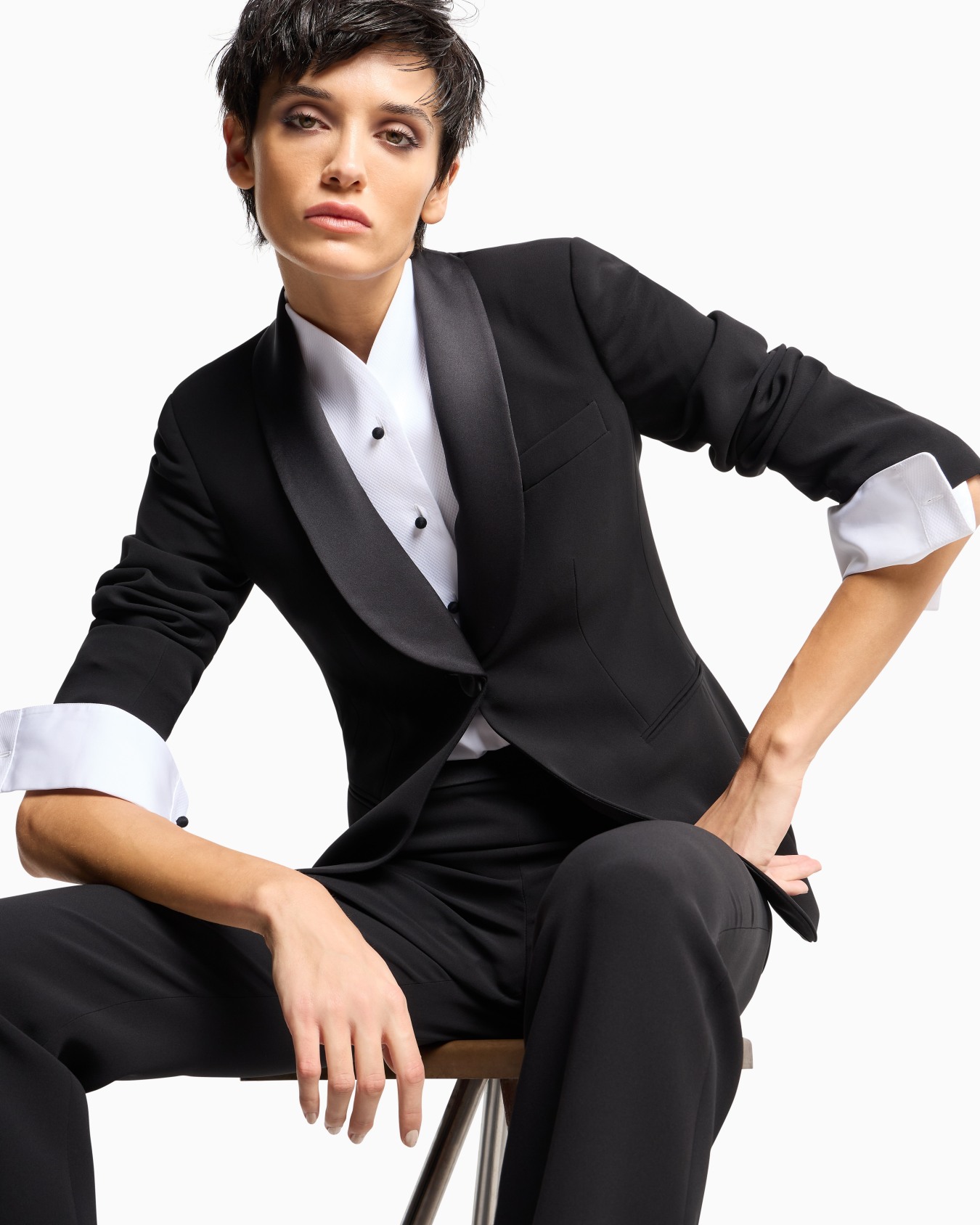 Pure silk crêpe tuxedo Slide 6