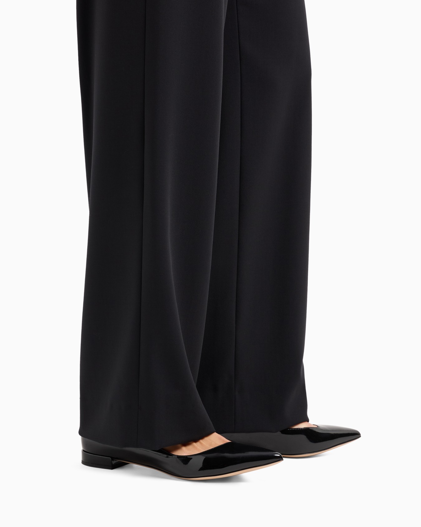 Wool crepe trousers Slide 4