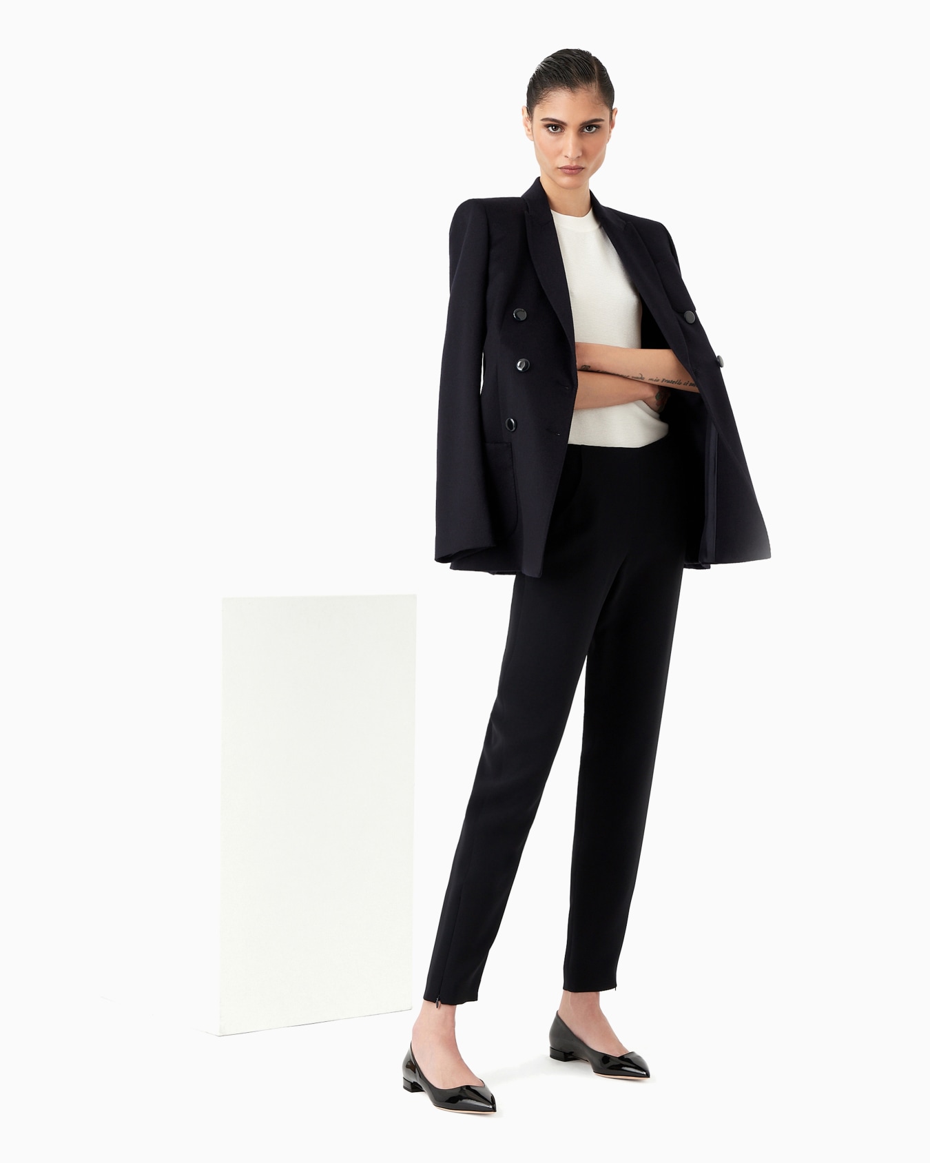 Cigarette pants in pure silk Slide 3