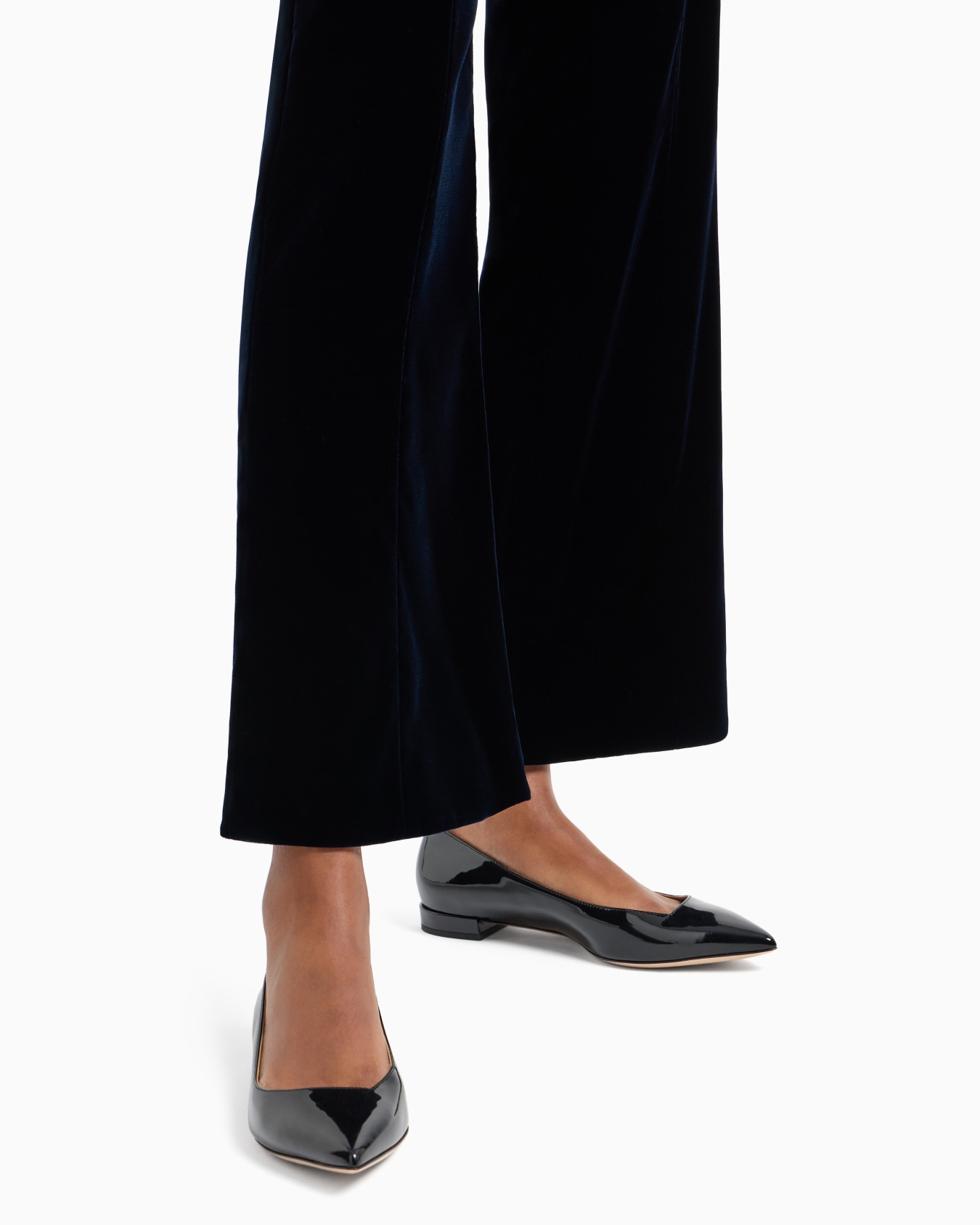 Cropped trousers in velvet スライドする 5