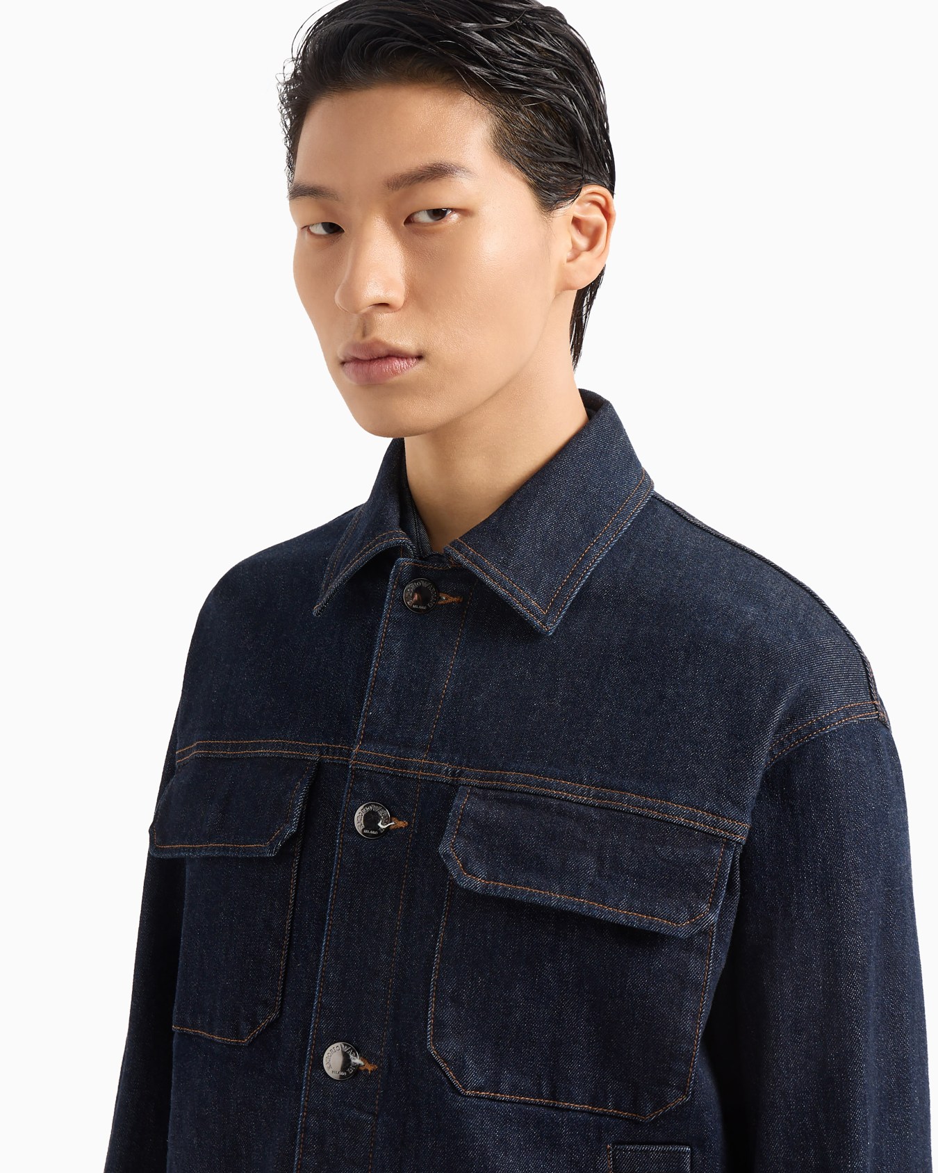 Rinse-washed denim jacket Slide 4