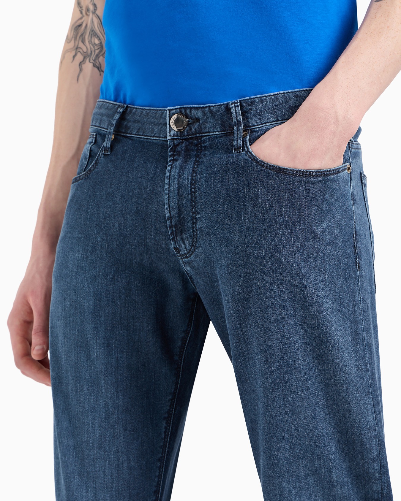 J06 Worn-effect wash, slim-fit, 8 oz denim jeans Slide 4