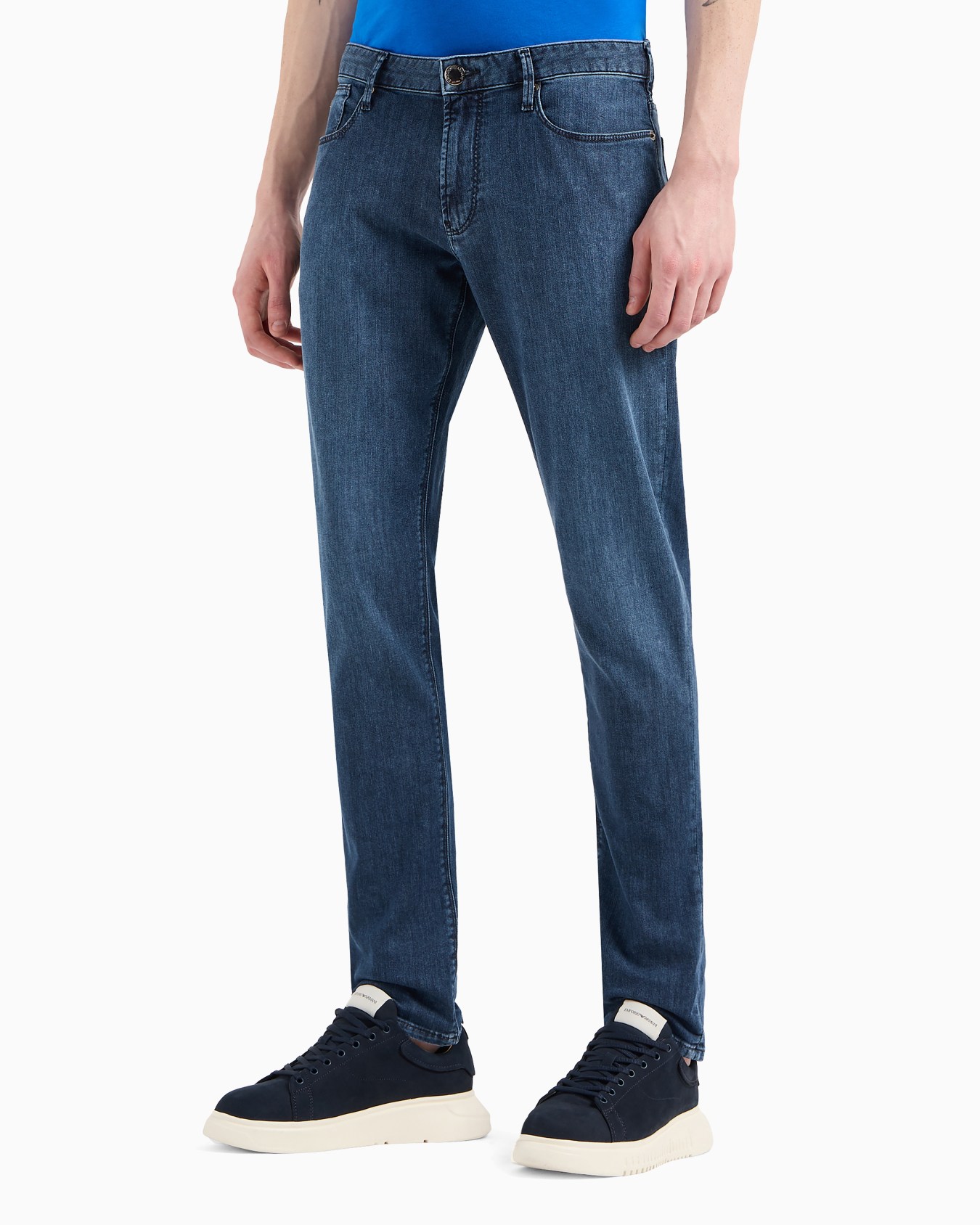 J06 Worn-effect wash, slim-fit, 8 oz denim jeans Slide 3
