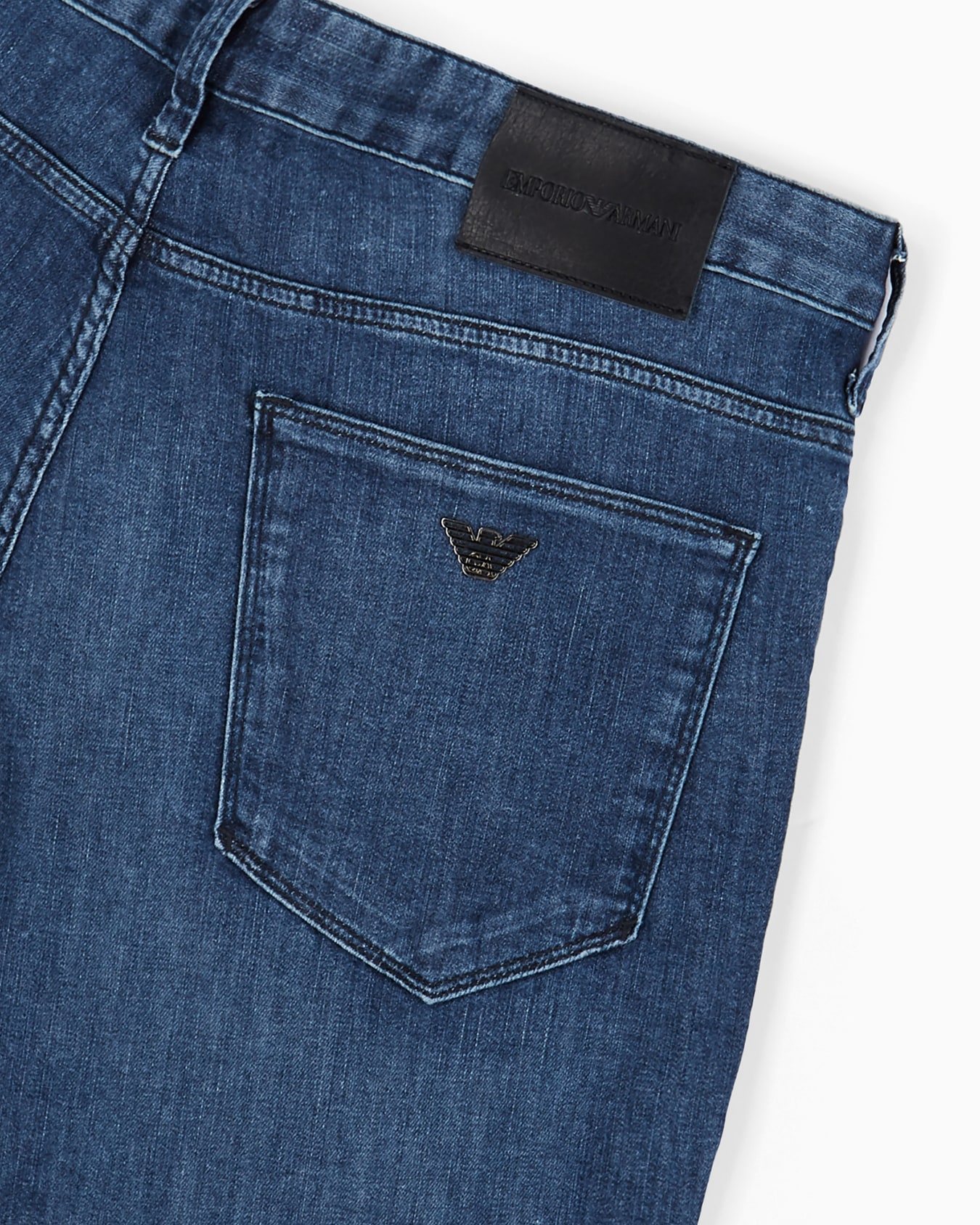 J06 Worn-effect wash, slim-fit, 8 oz denim jeans Slide 5