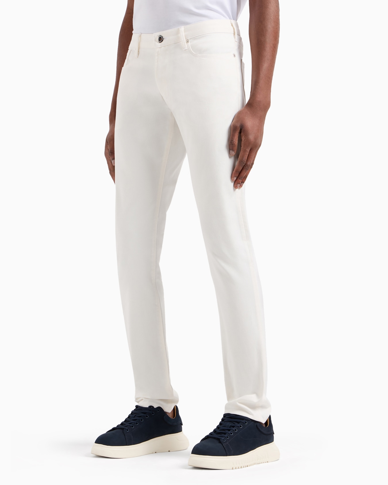 J06 Stretch-twill slim-fit trousers Slide 3