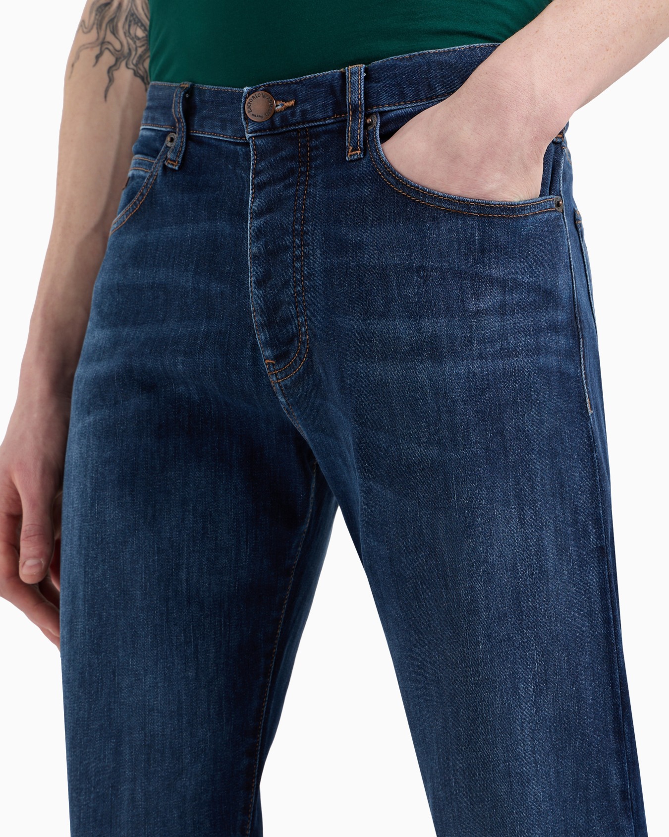 J21 Regular-fit jeans in washed 11.5 oz comfort denim Slide 4