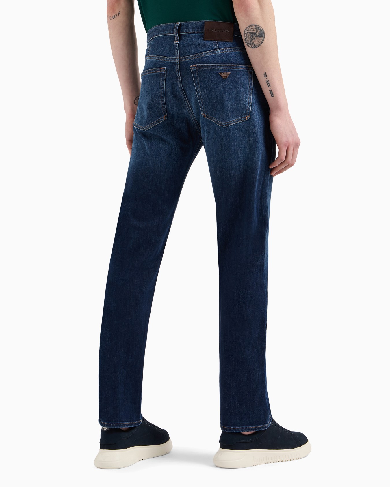 J21 Regular-fit jeans in washed 11.5 oz comfort denim Slide 2