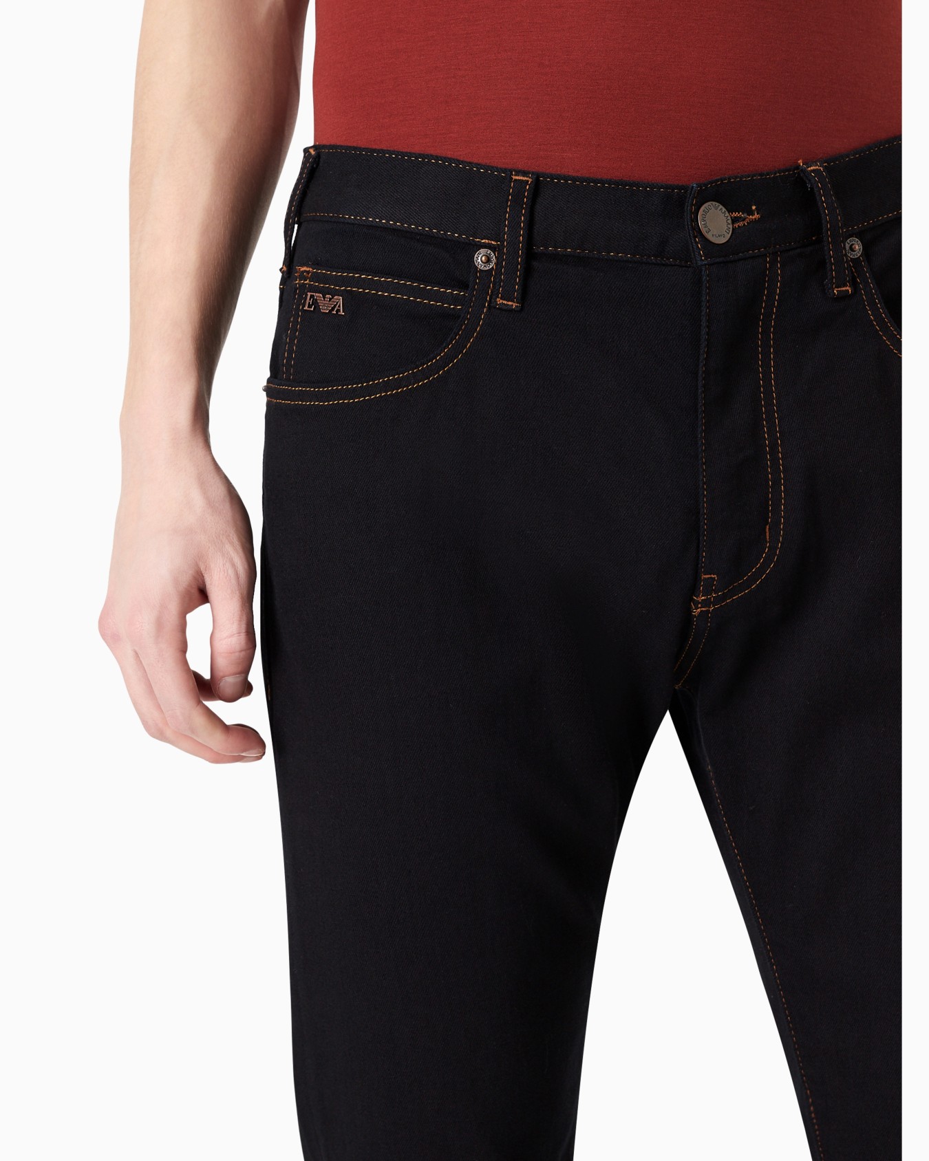 Vaqueros J45 regular fit de cómoda sarga de denim lavado de 10,5 onzas Diapositiva 5