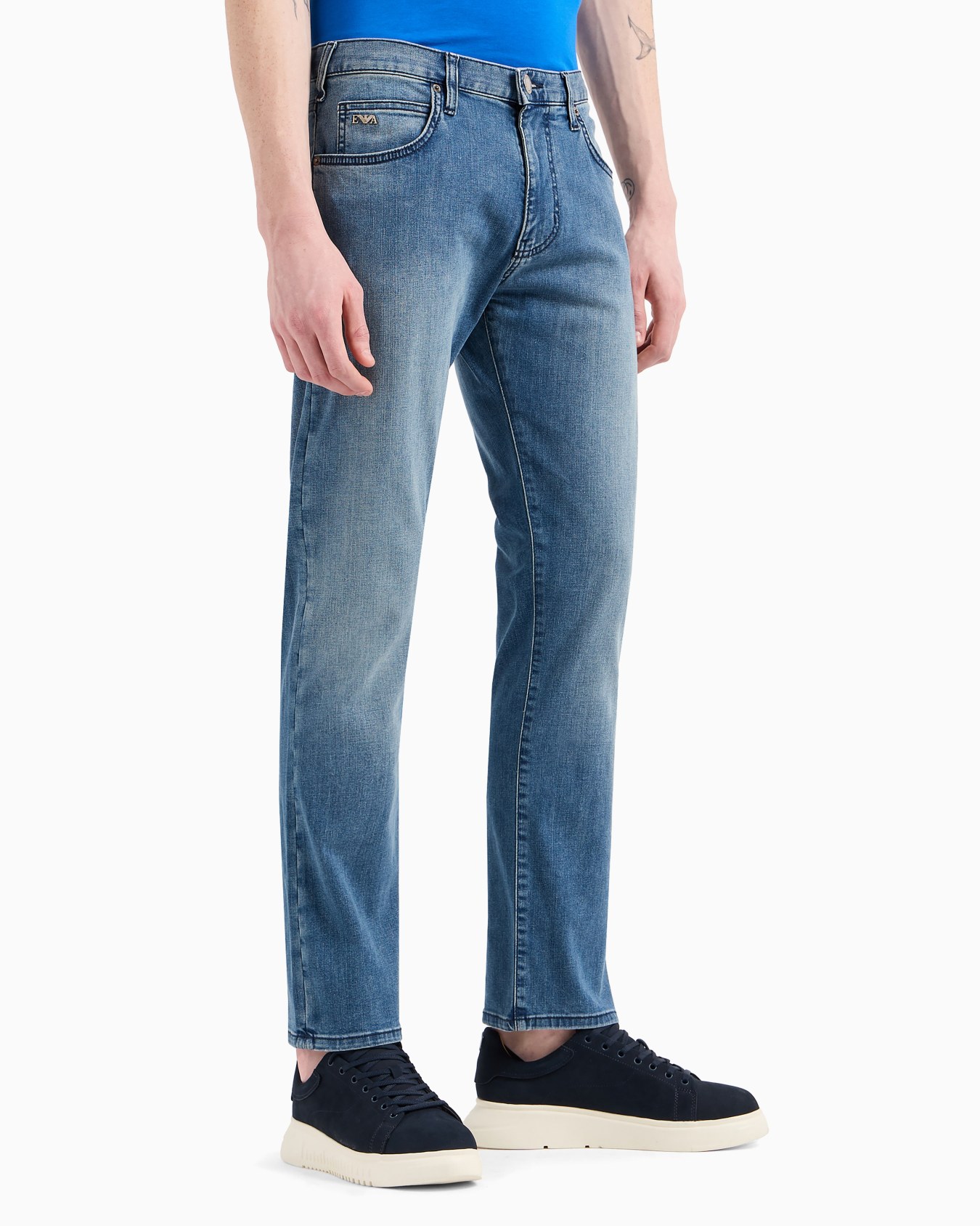 J45 Regular-fit jeans in comfort-twill denim Slide 3