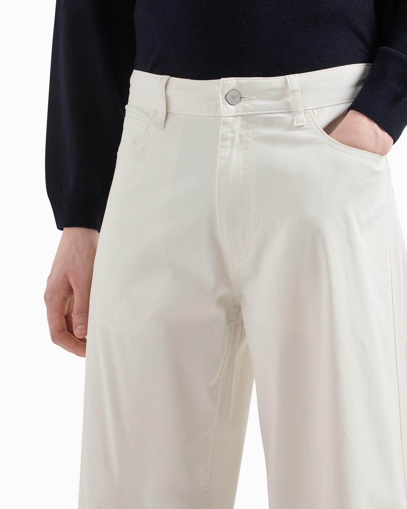 Pantalon cinq poches en gabardine biologique ASV Capsule Diapositive 4