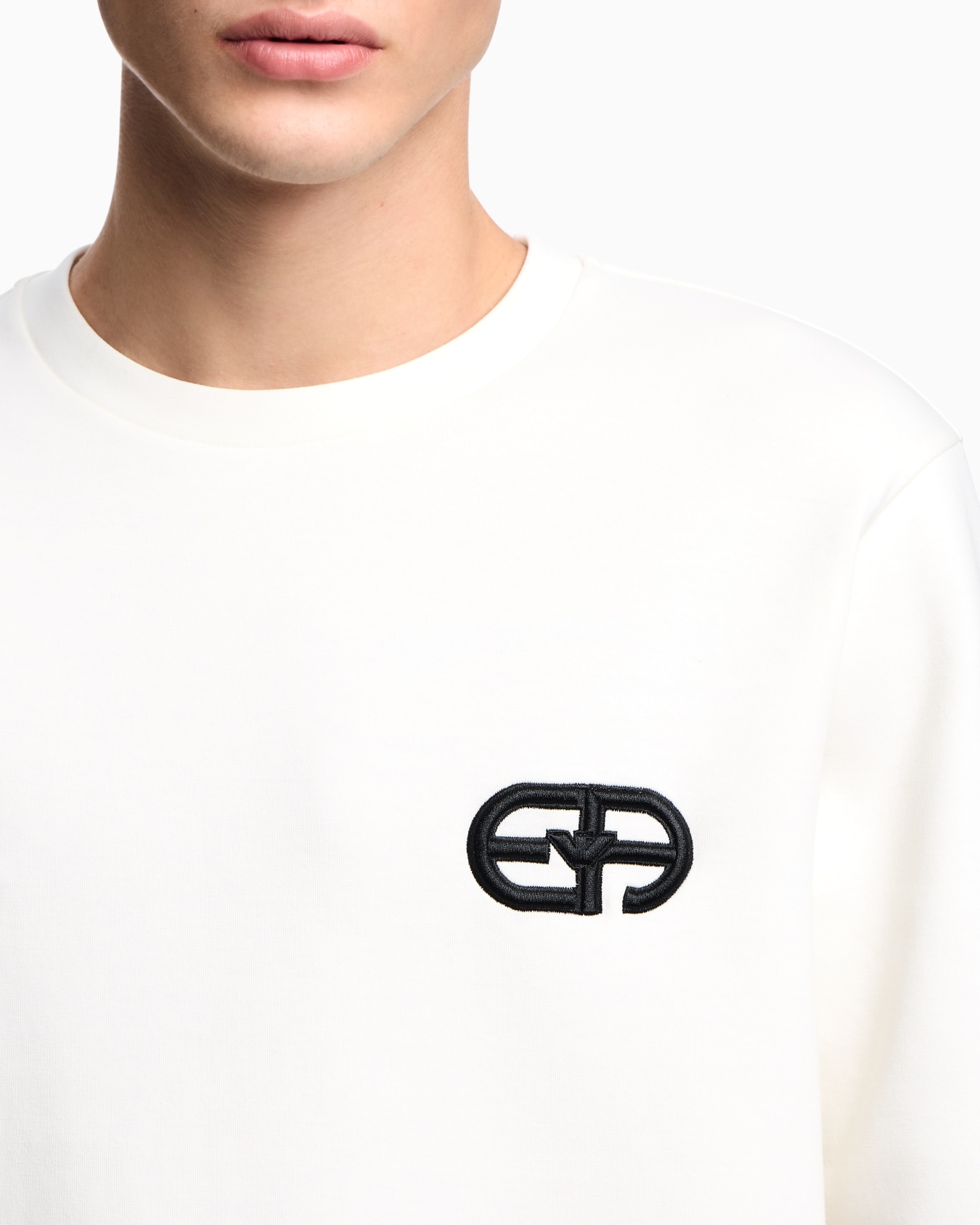 Double-jersey sweatshirt with embossed embroidered EA logo Slide 4