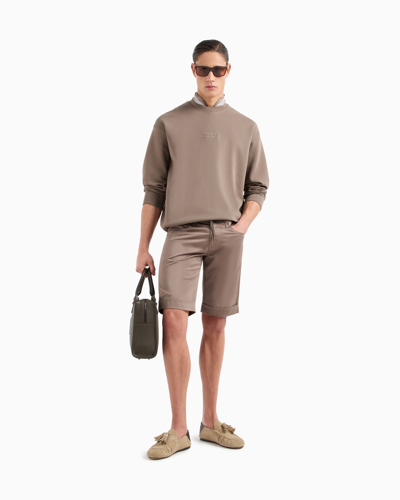 Bermuda en coton confortable brillant à revers Diapositive 1