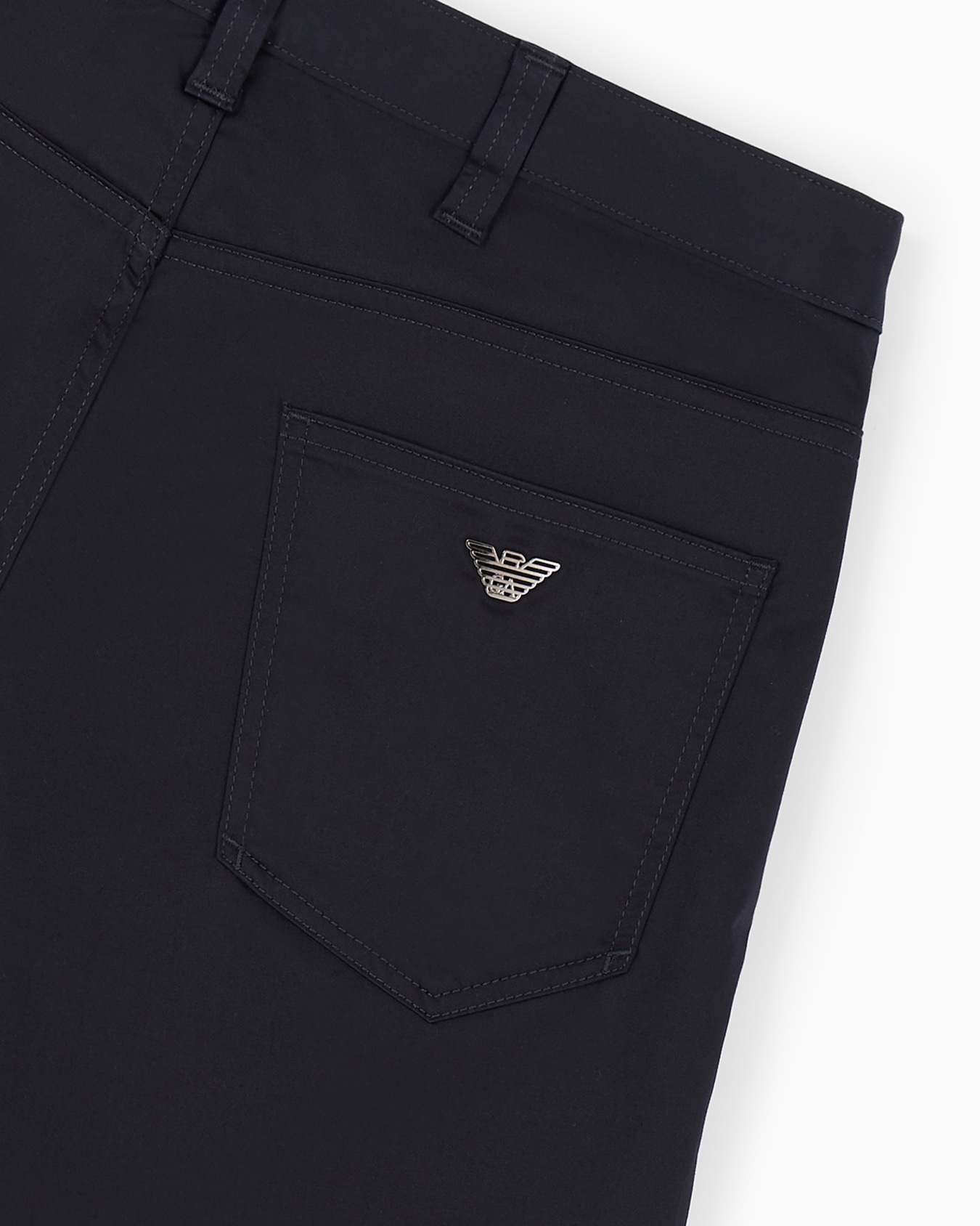 Bermudas de cómodo algodón brillante con vuelta en el bajo Diapositiva 5