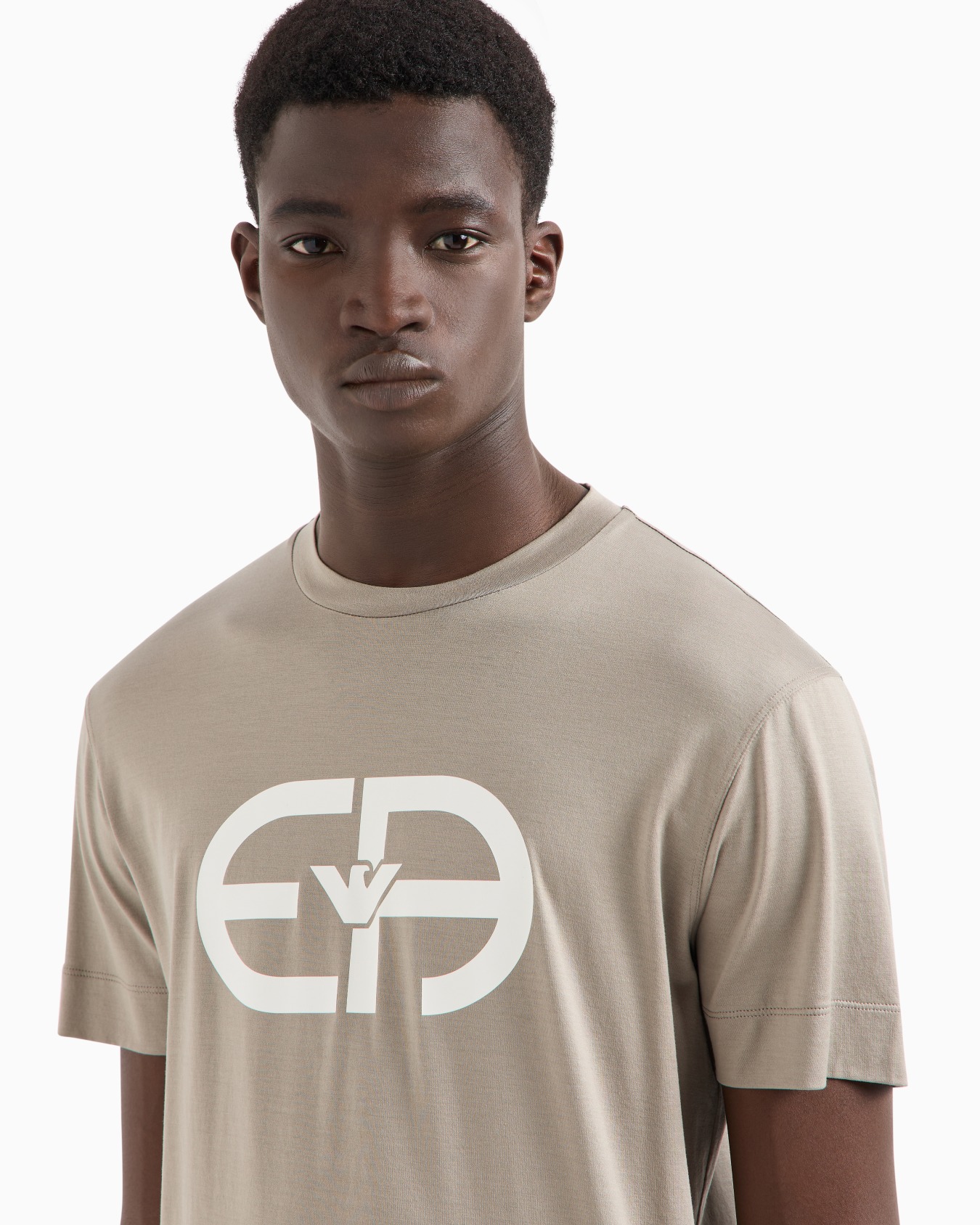 T-shirt en jersey mélange lyocell avec grand logo EA  Diapositive 4