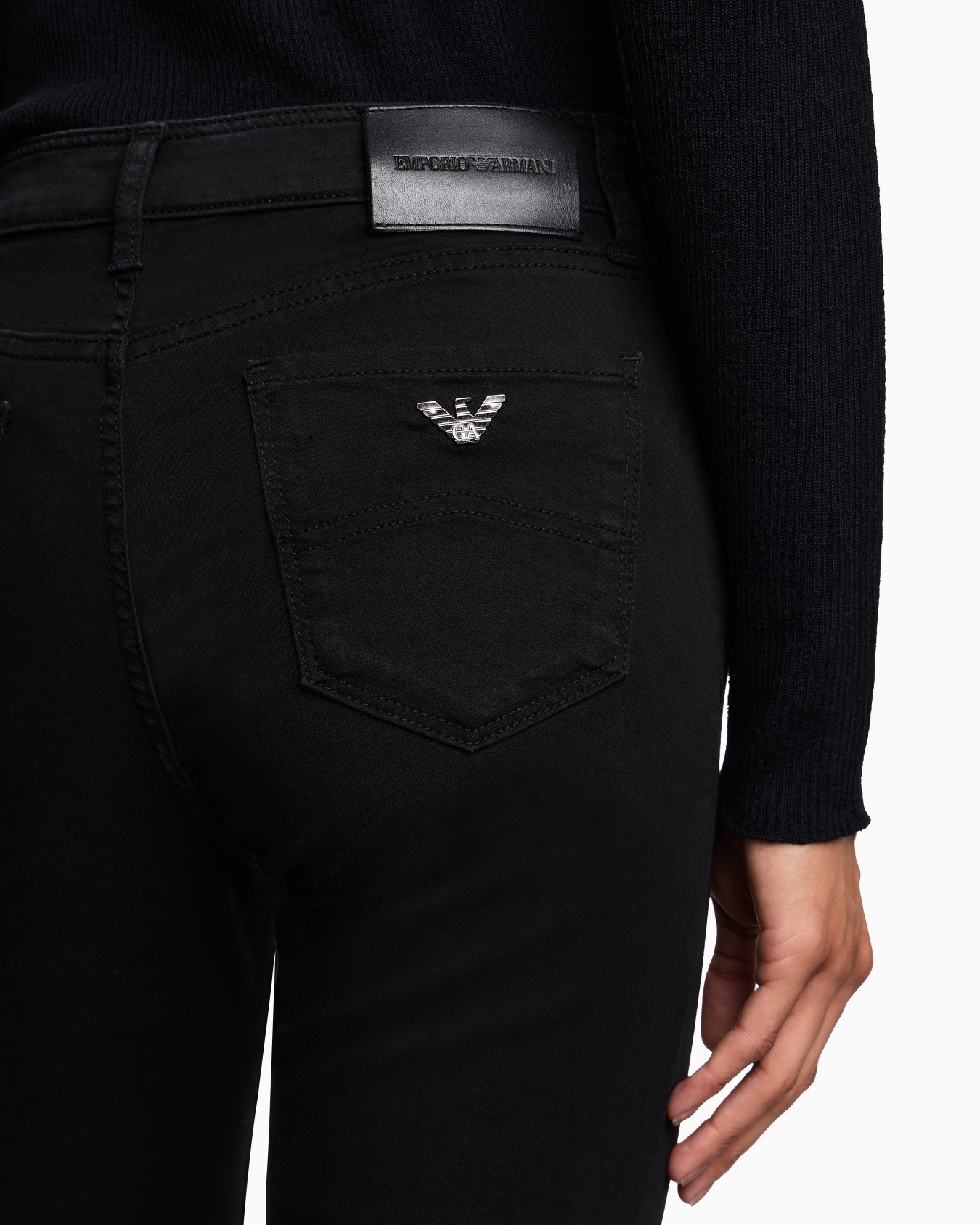 Vaqueros J20 de cintura alta y pernera superajustada en denim elástico Diapositiva 4