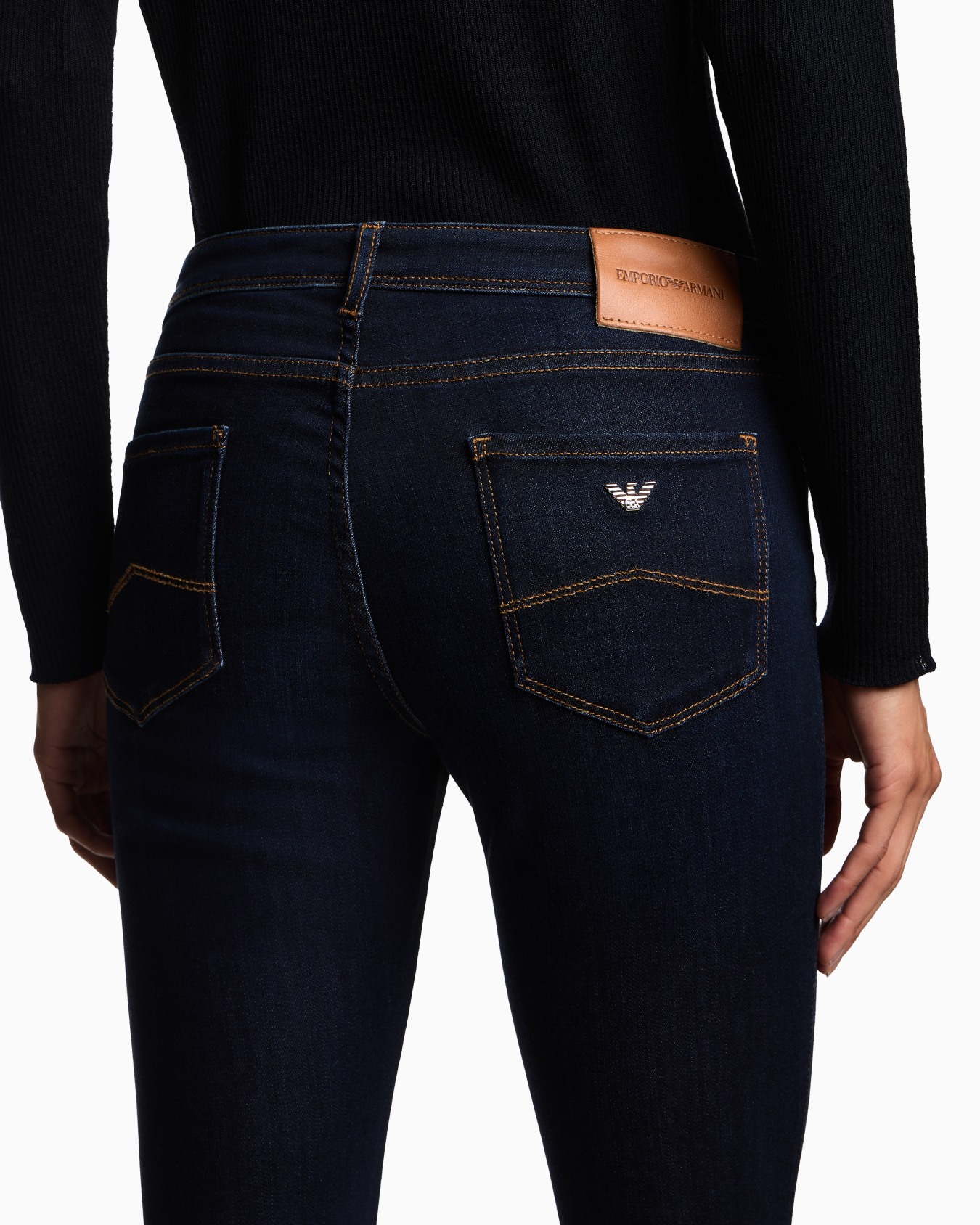 J28 Skinny jeans in viscose-blend stretch denim Slide 4