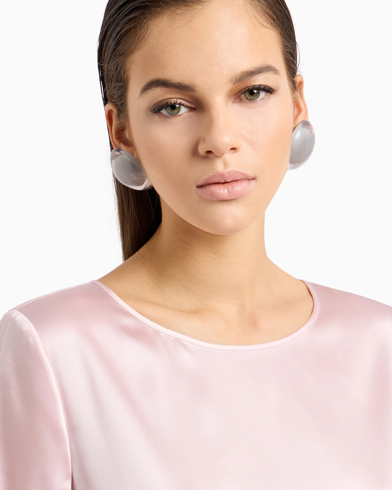 Blouse à manches courtes en satin de soie Diapositive 4