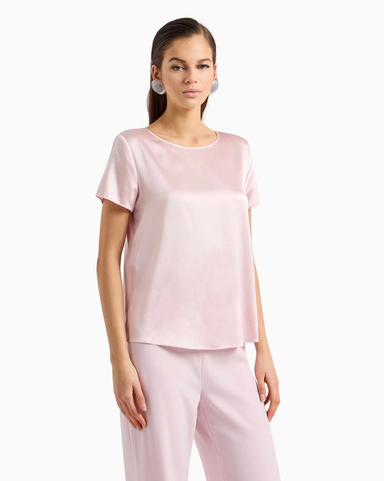 Blouse à manches courtes en satin de soie Diapositive 1