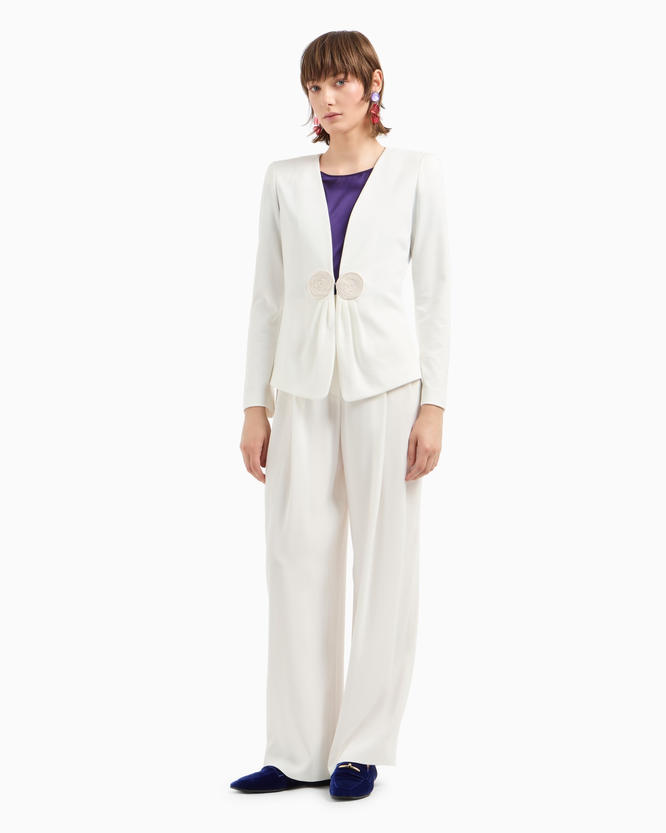 Short-sleeved silk satin blouse Slide 3