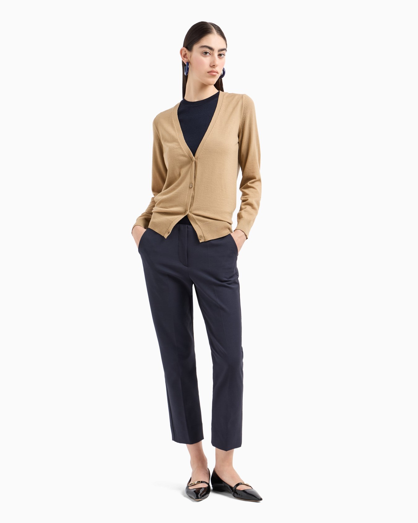 Plain knit pure virgin wool cardigan Slide 3