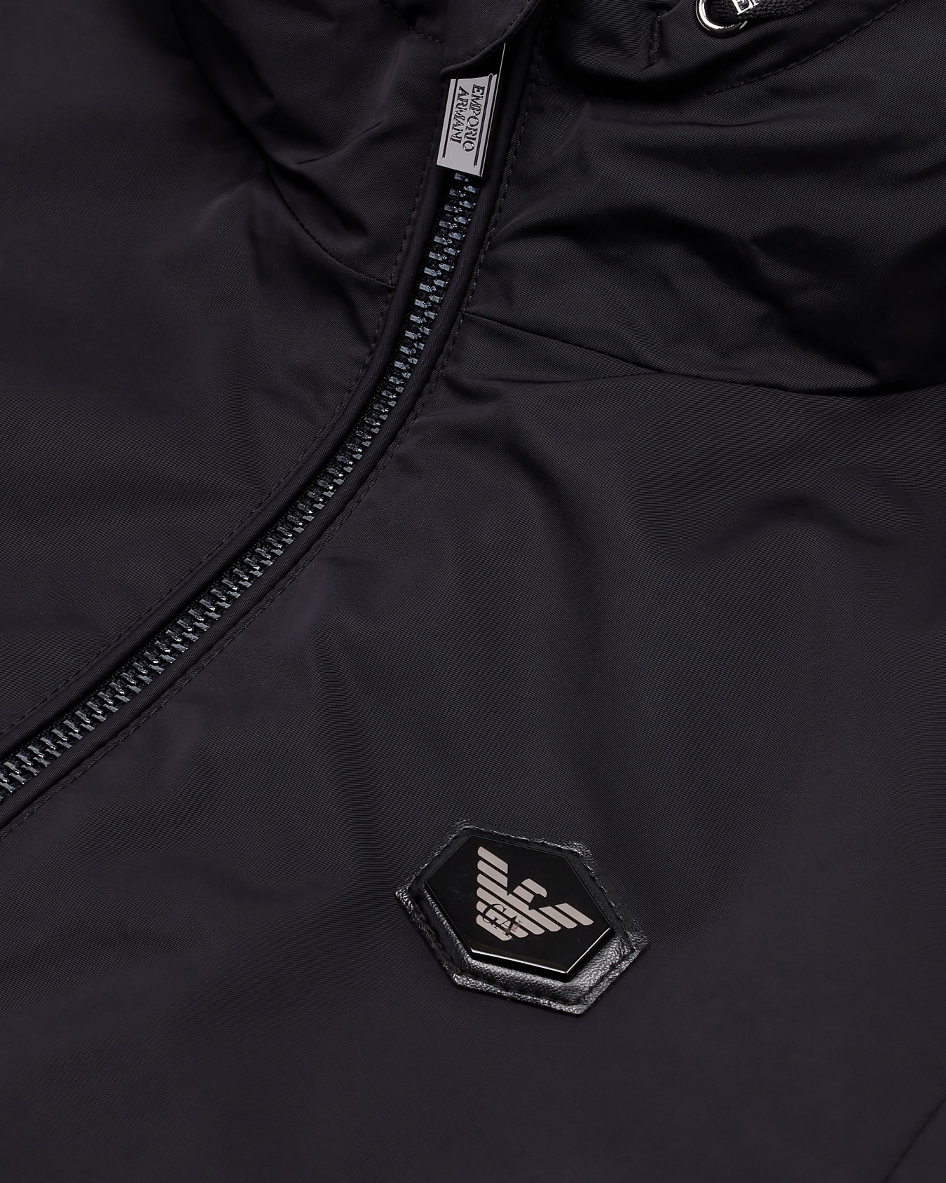 Blouson en nylon déperlant avec capuche et écusson logo Diapositive 3