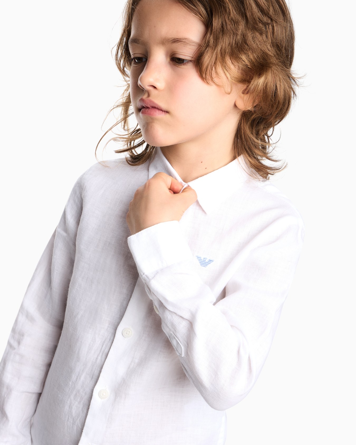Linen shirt with eagle embroidery Slide 4