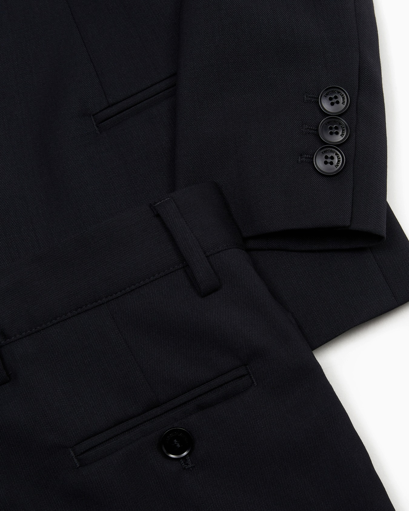 Single-breasted suit in light virgin wool Slide 3