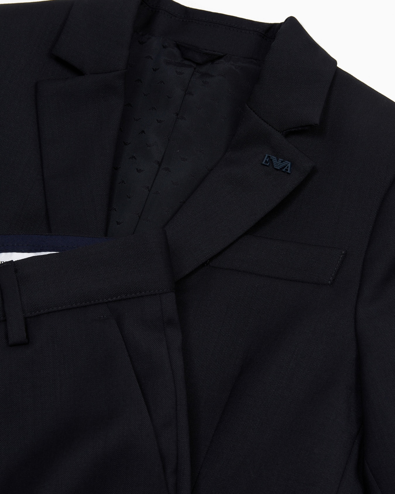 Single-breasted suit in light virgin wool Slide 1