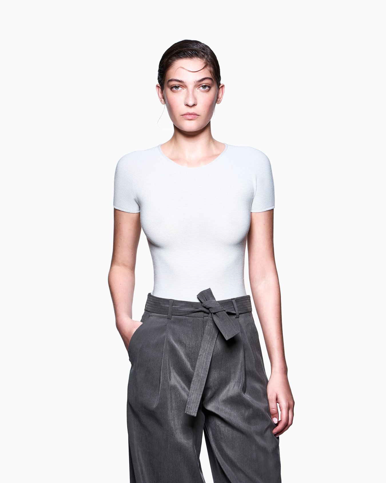 Links-stitch viscose short-sleeved jumper Slide 3