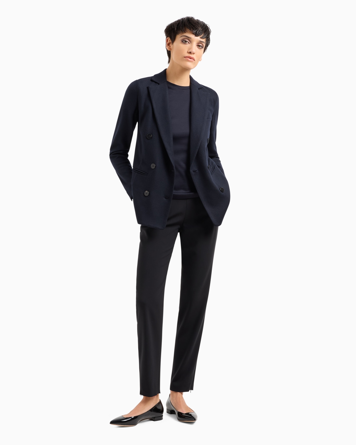 Short-sleeved crew-neck jumper in pure cashmere Slide 3