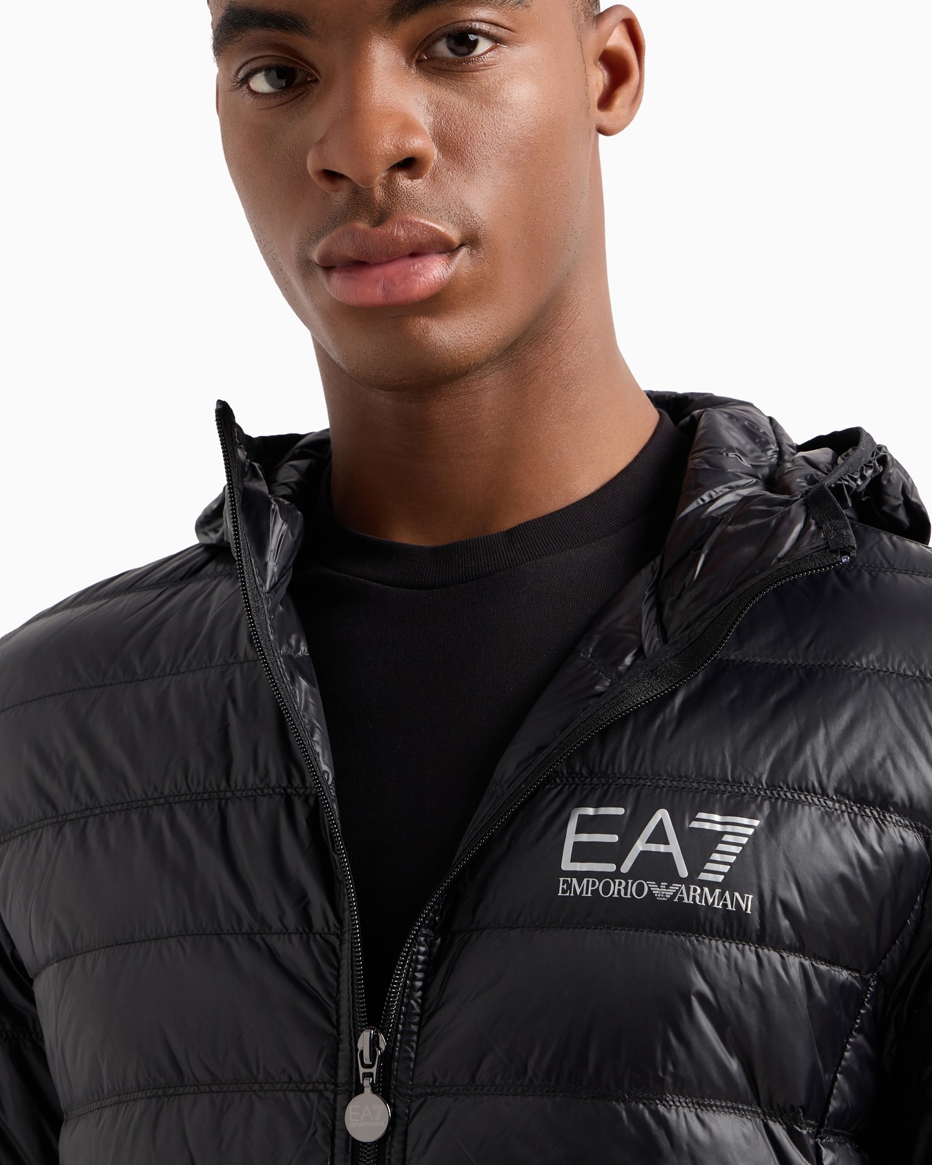Packable hooded Core Identity puffer jacket Slide 4