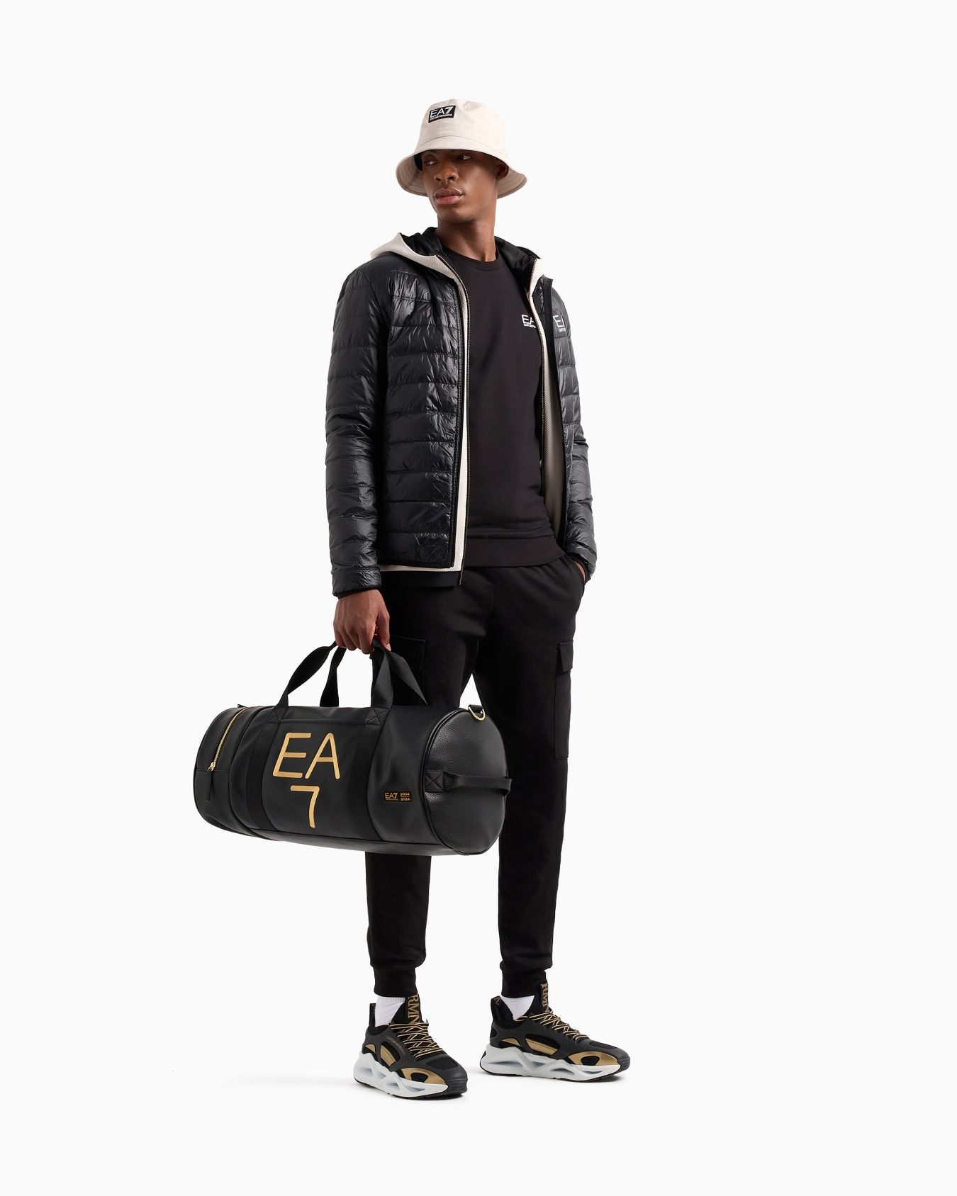 Packable hooded Core Identity puffer jacket Slide 1